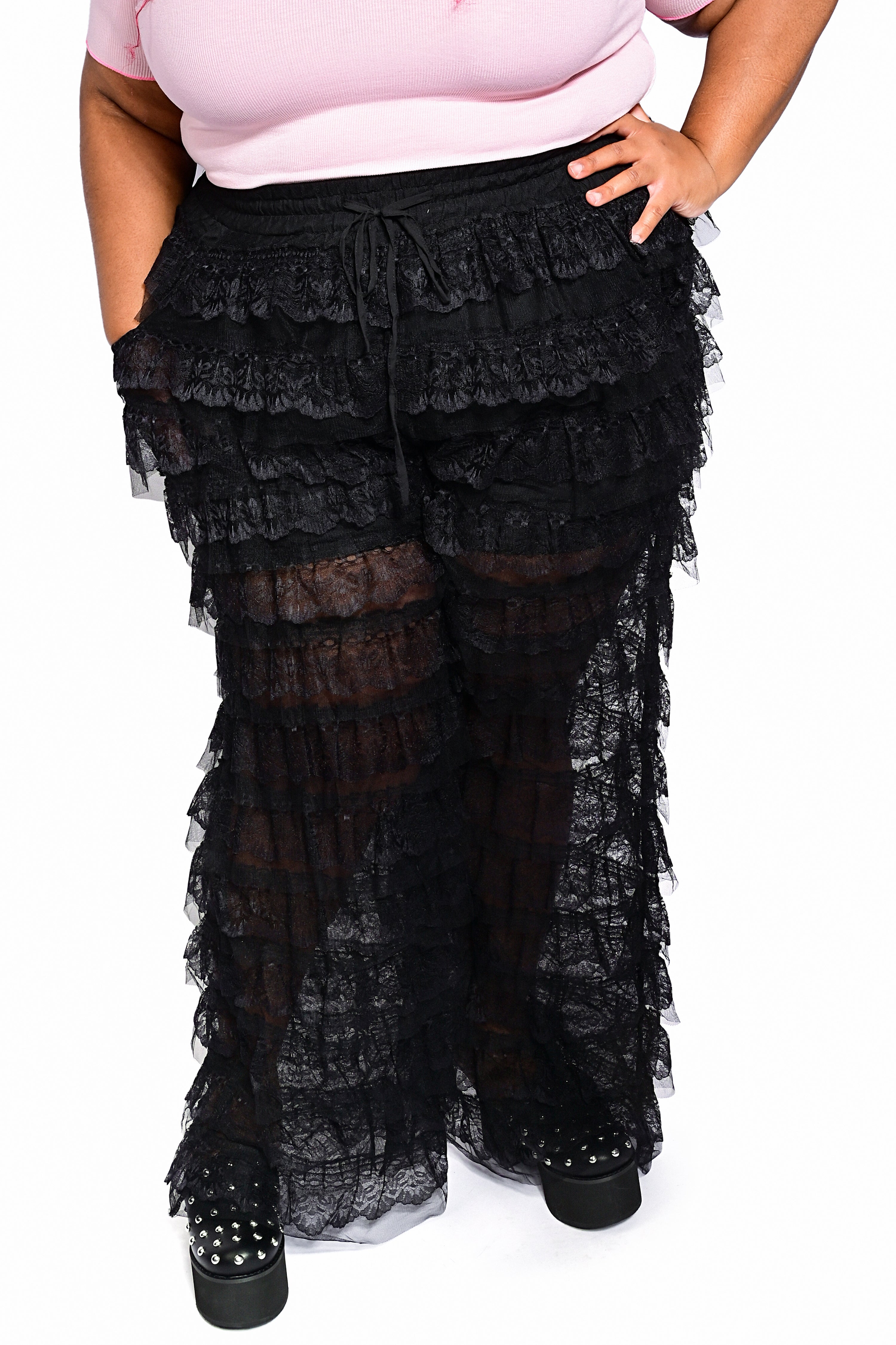 Devil Cake Ruffle Pants