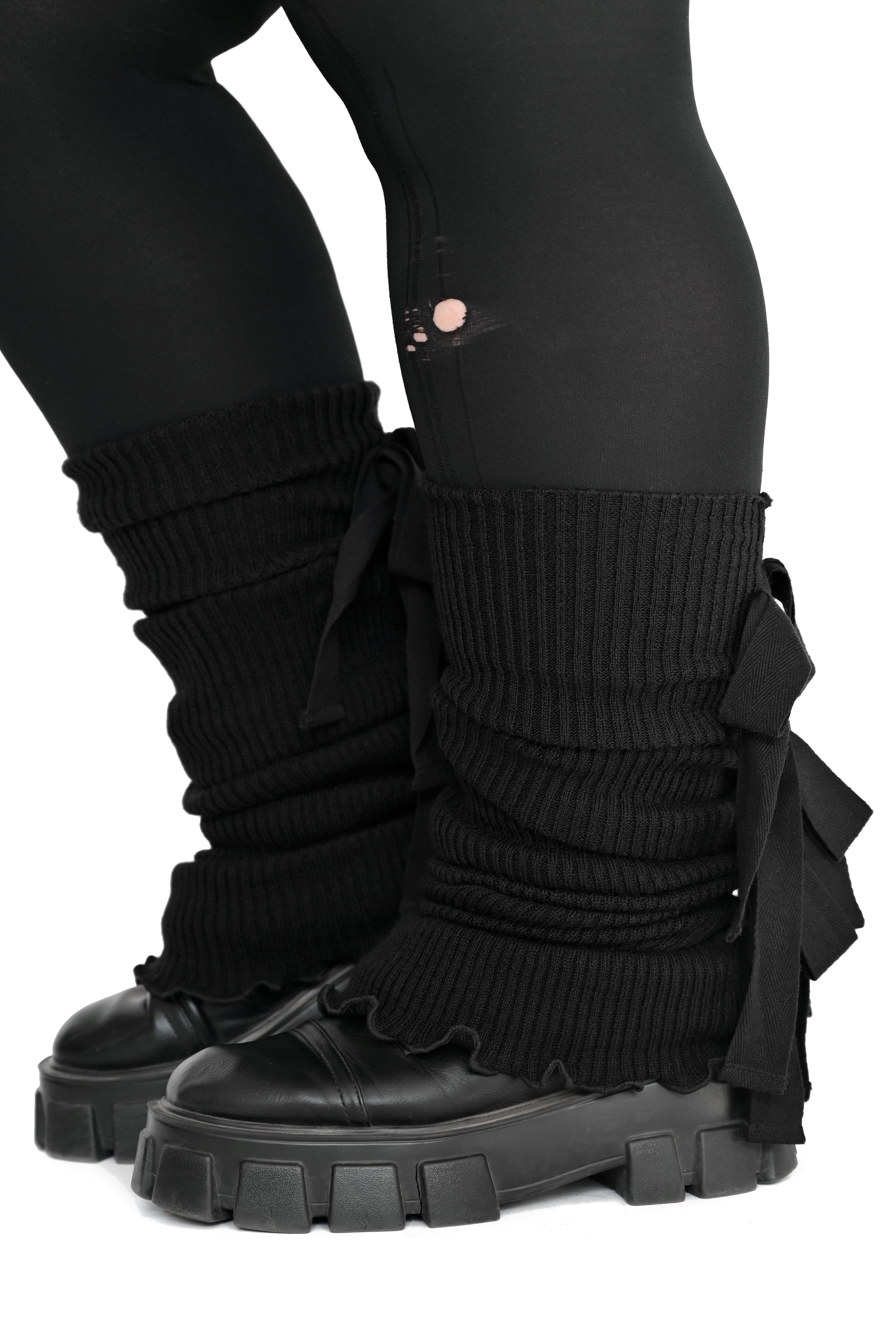 Sugar Ribbon Leg Warmers - Black